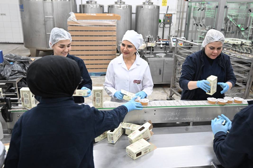 Hastalığını öğrenince kolları sıvayıp ticarete girişti. Şimdi yanında 40 kişi çalıştırıyor 3